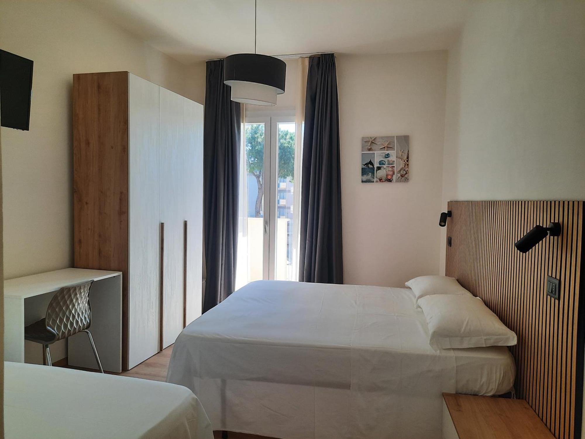 Hotel Schiller Cervia Dış mekan fotoğraf