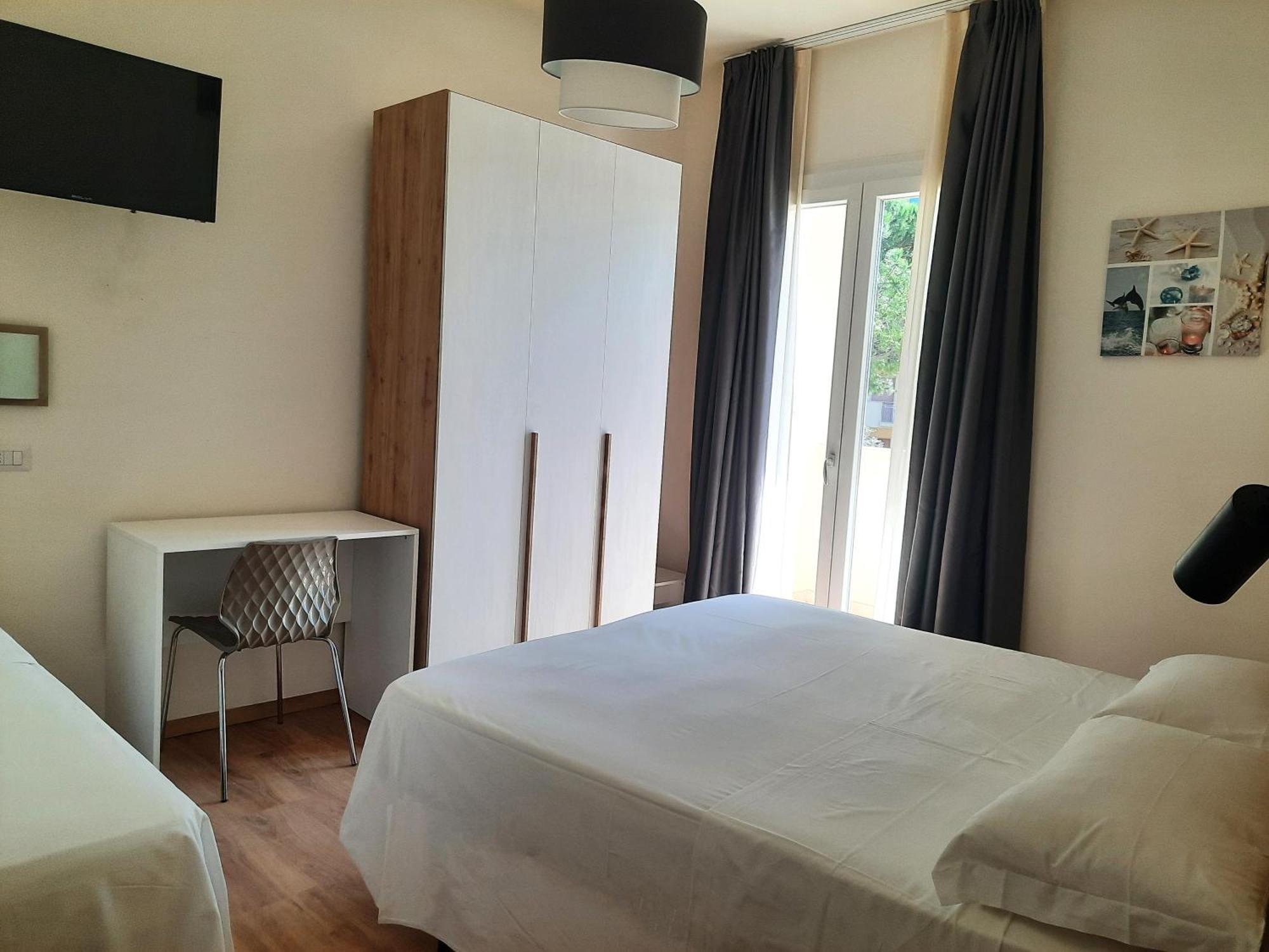Hotel Schiller Cervia Dış mekan fotoğraf
