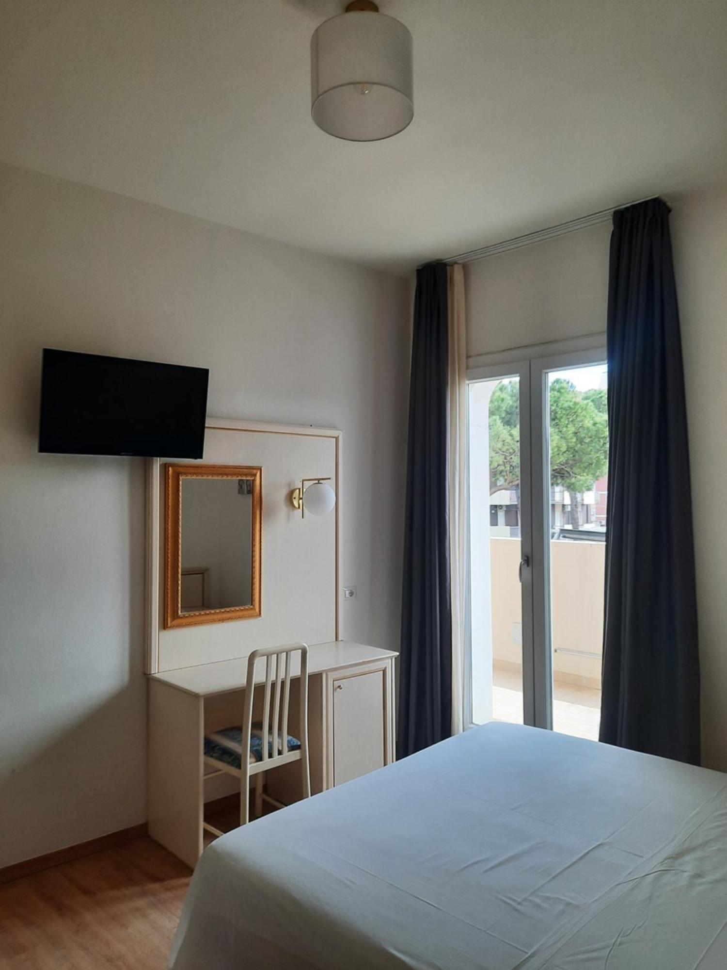 Hotel Schiller Cervia Dış mekan fotoğraf