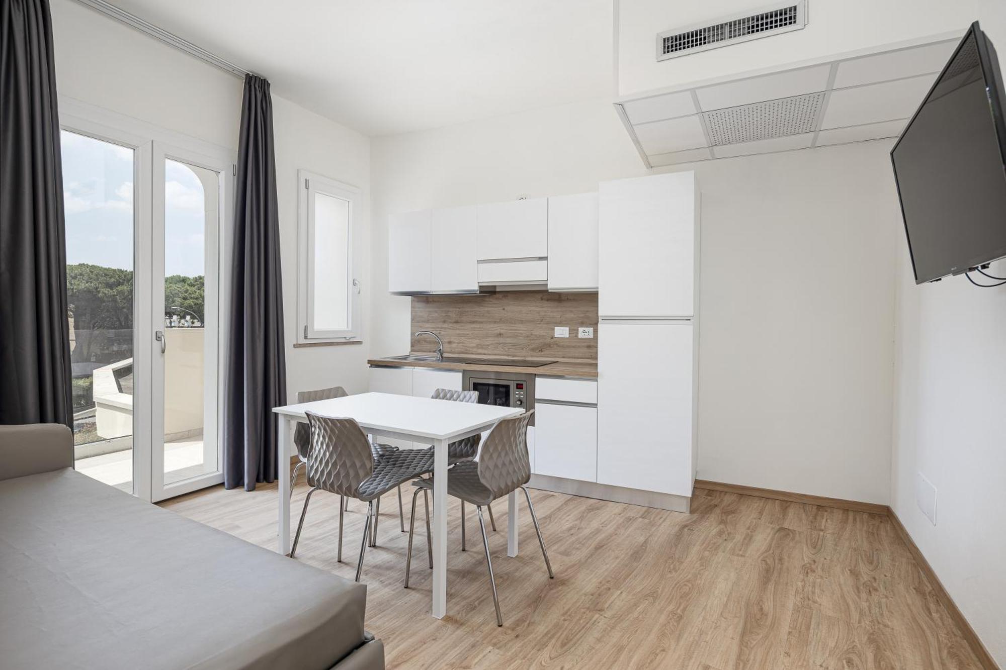 Hotel Schiller Cervia Dış mekan fotoğraf