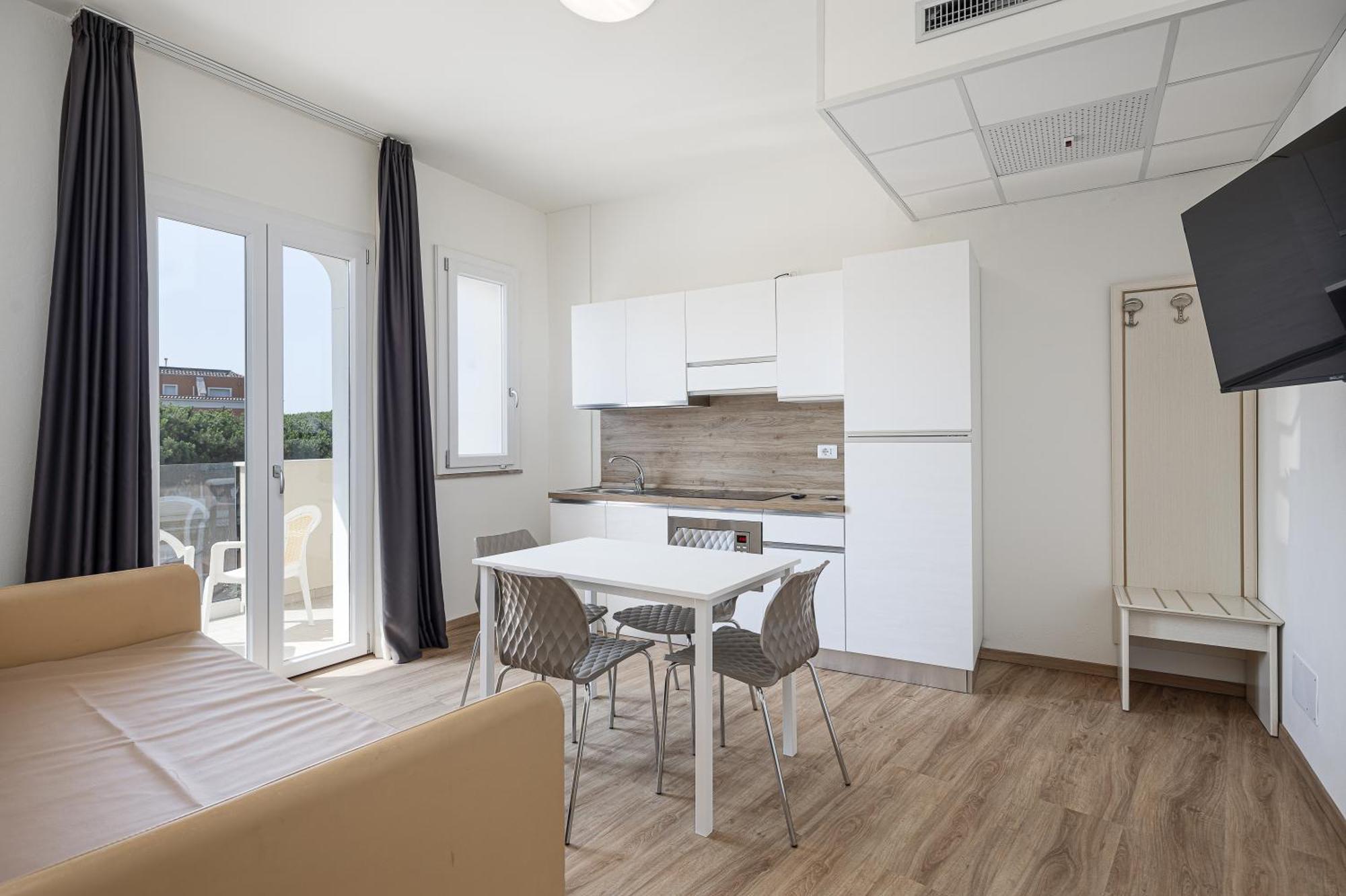 Hotel Schiller Cervia Dış mekan fotoğraf