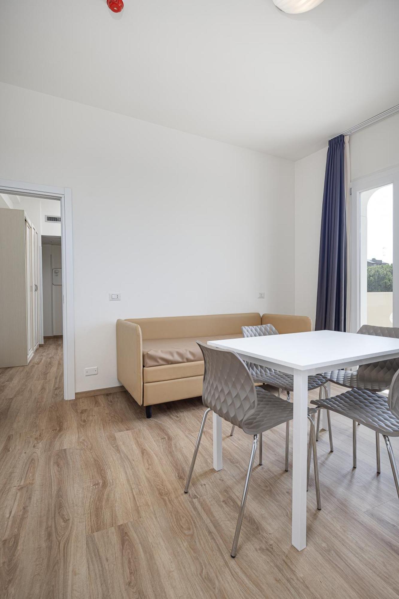 Hotel Schiller Cervia Dış mekan fotoğraf